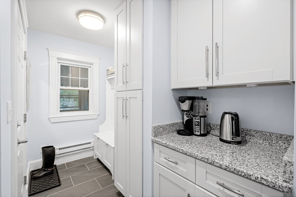 3-3a Warren Ave # 2 Property Photo 11