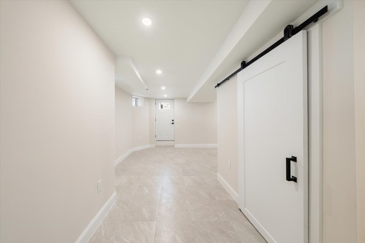 8 Hollis Street Property Photo 23