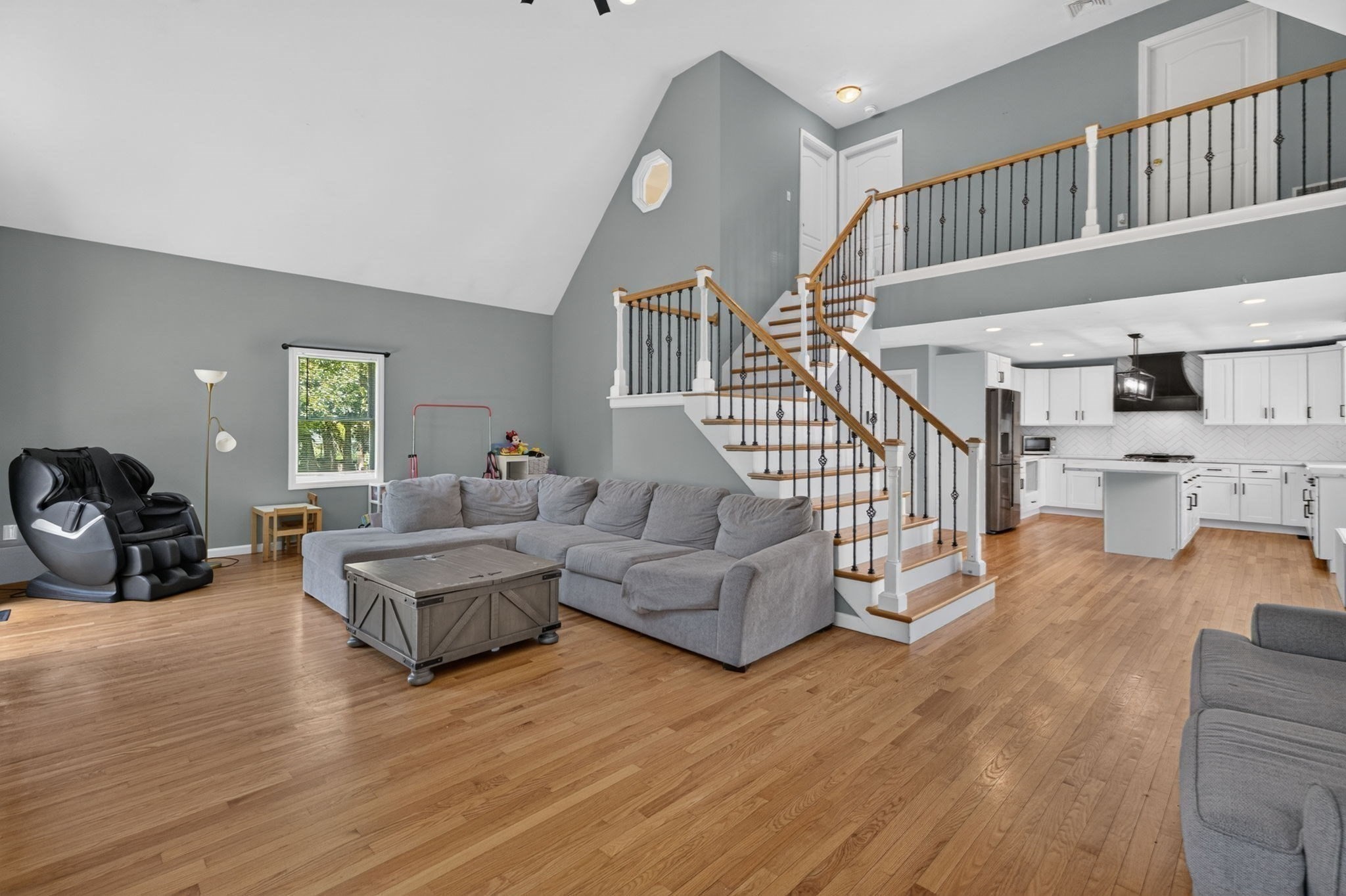 9 Broadview Ave Property Photo 10