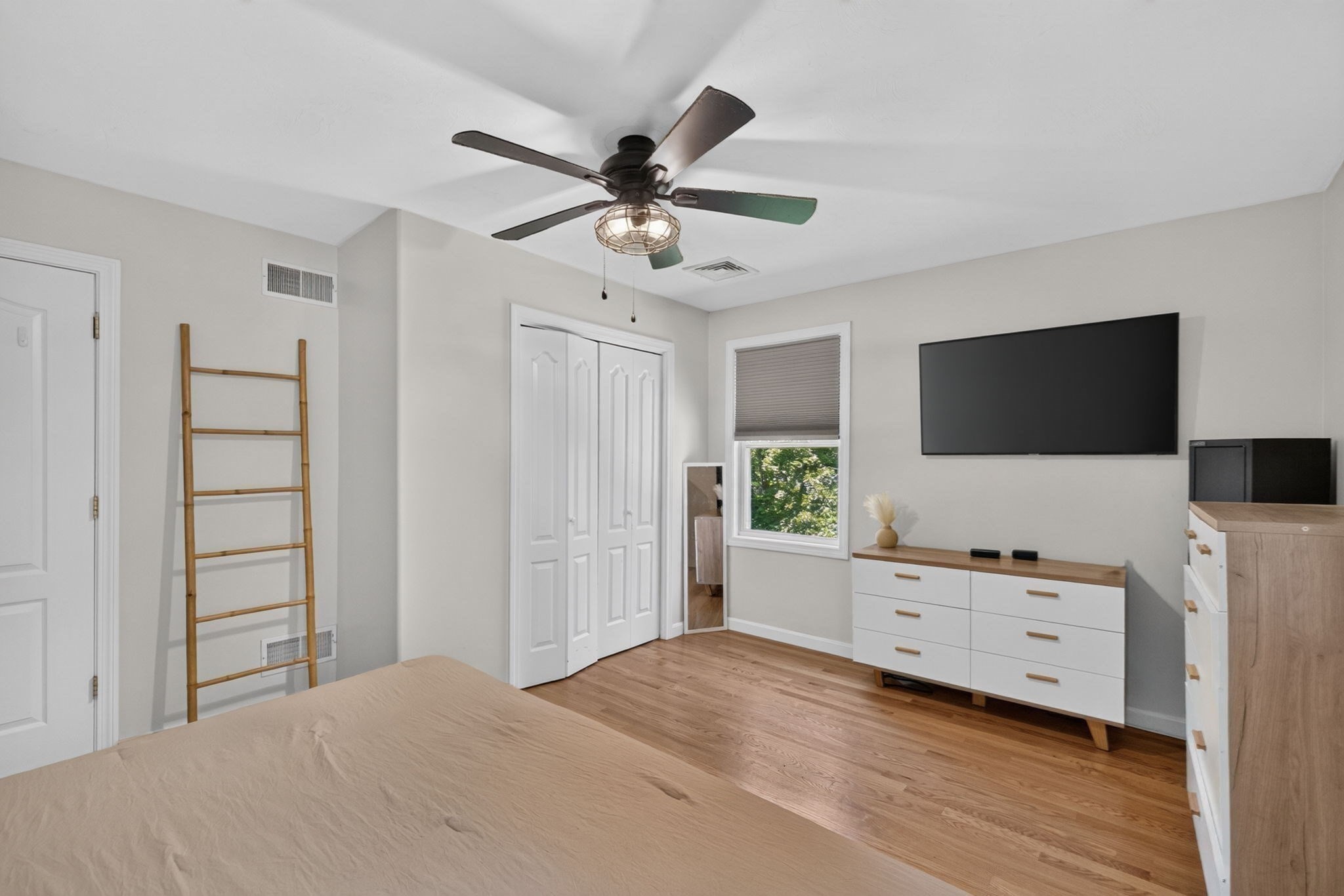 9 Broadview Ave Property Photo 23