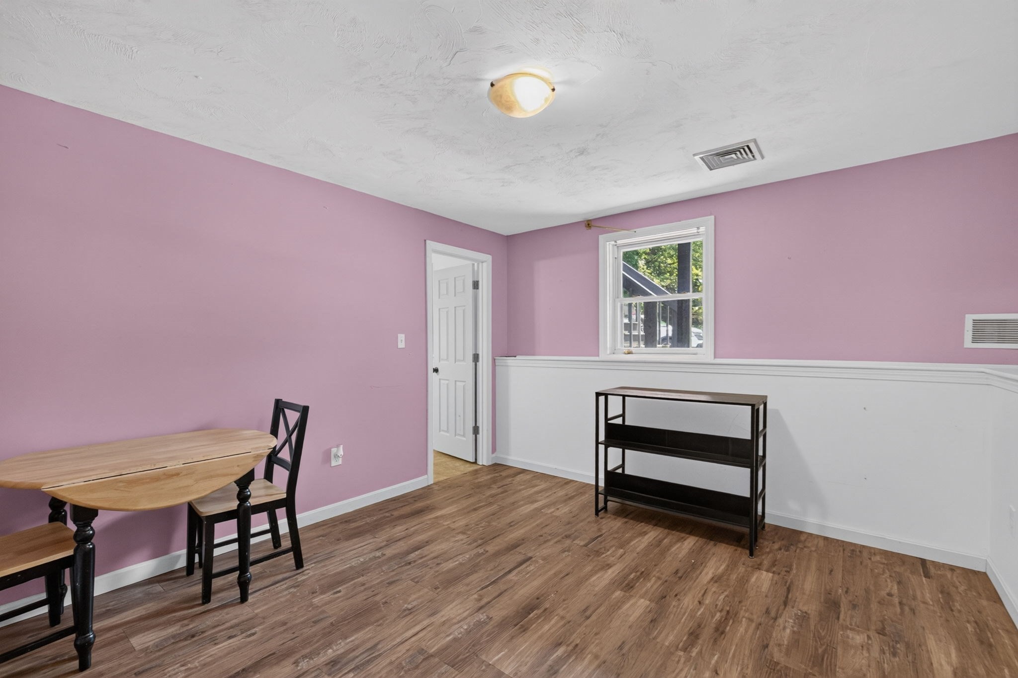 9 Broadview Ave Property Photo 32