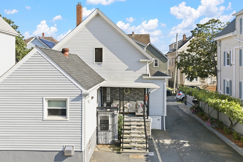 115 Division St Property Photo 16