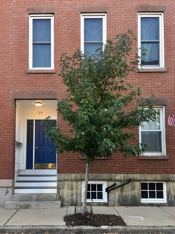 29 Essex # 1 Property Photo 1