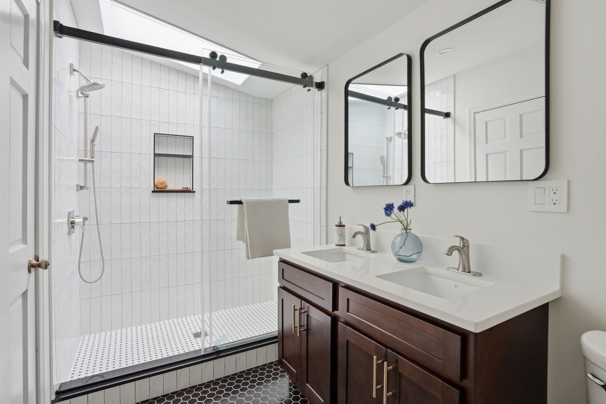 45 Market St # 2 Property Photo 6