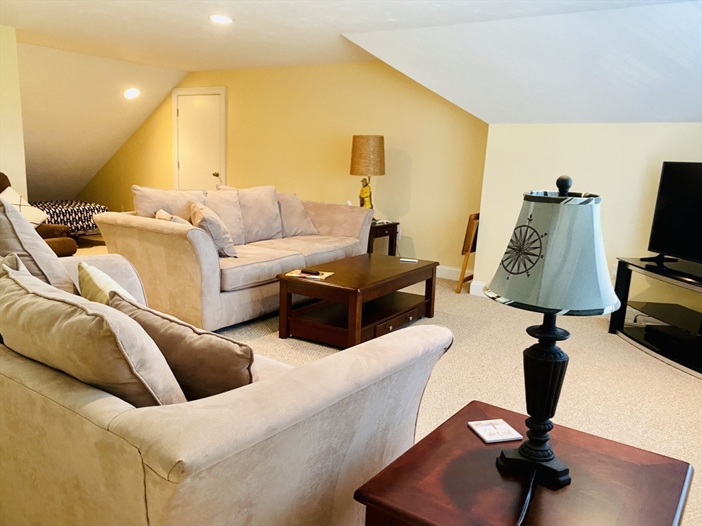 21 Richfield Property Photo 22
