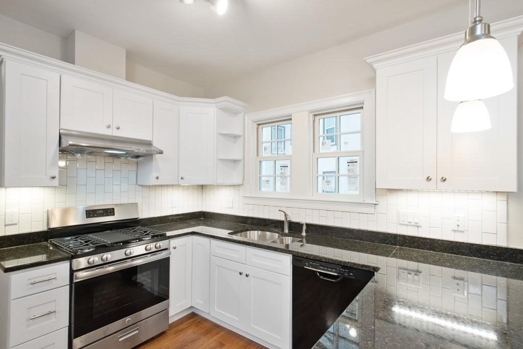 101 Lanark # 1 Property Photo 1