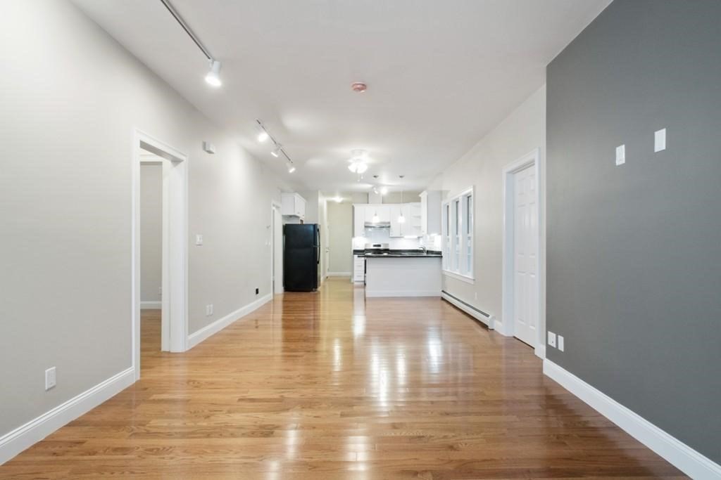 101 Lanark # 1 Property Photo 3