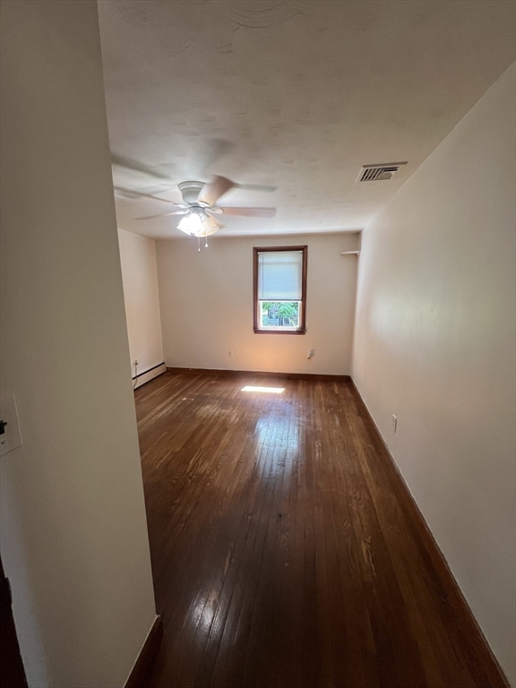 13 Lantern Rd Property Photo 10