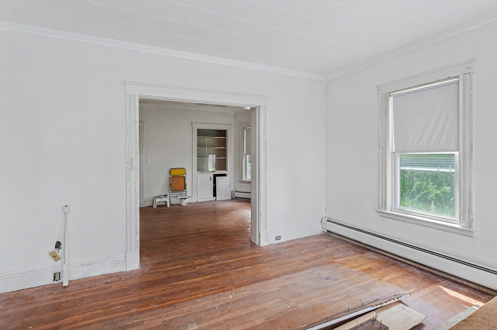 9 Bourne St Property Photo 3