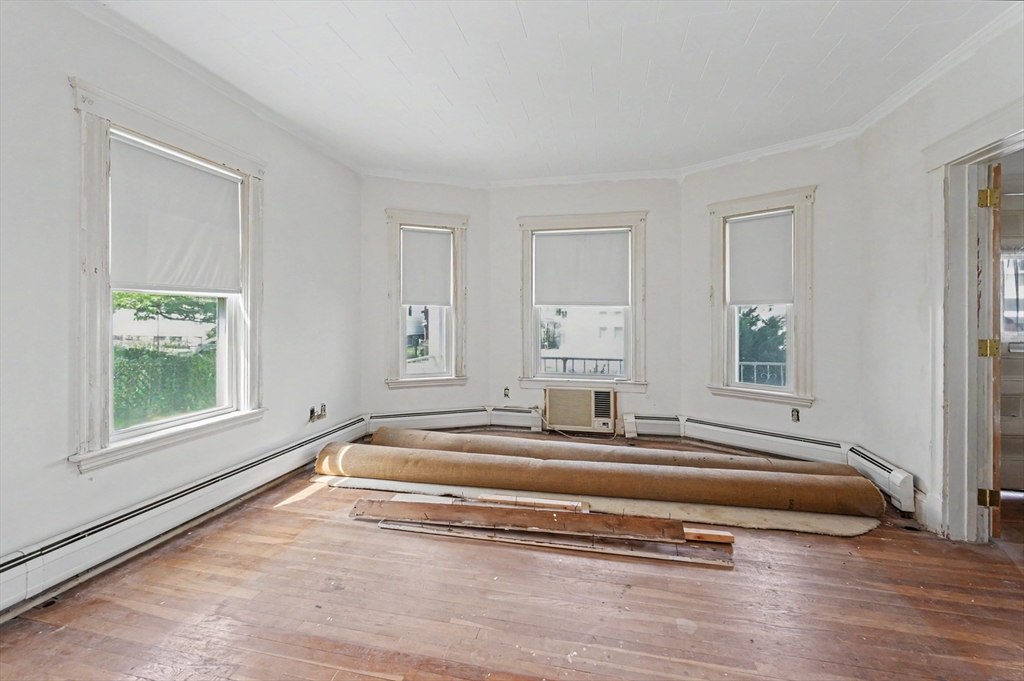 9 Bourne St Property Photo 5