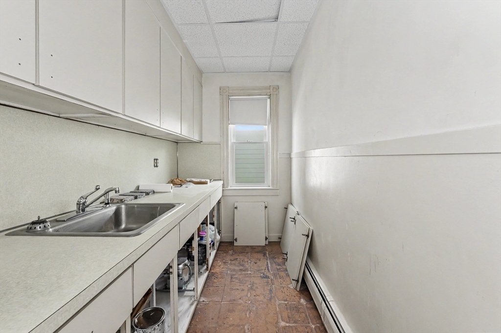 9 Bourne St Property Photo 10
