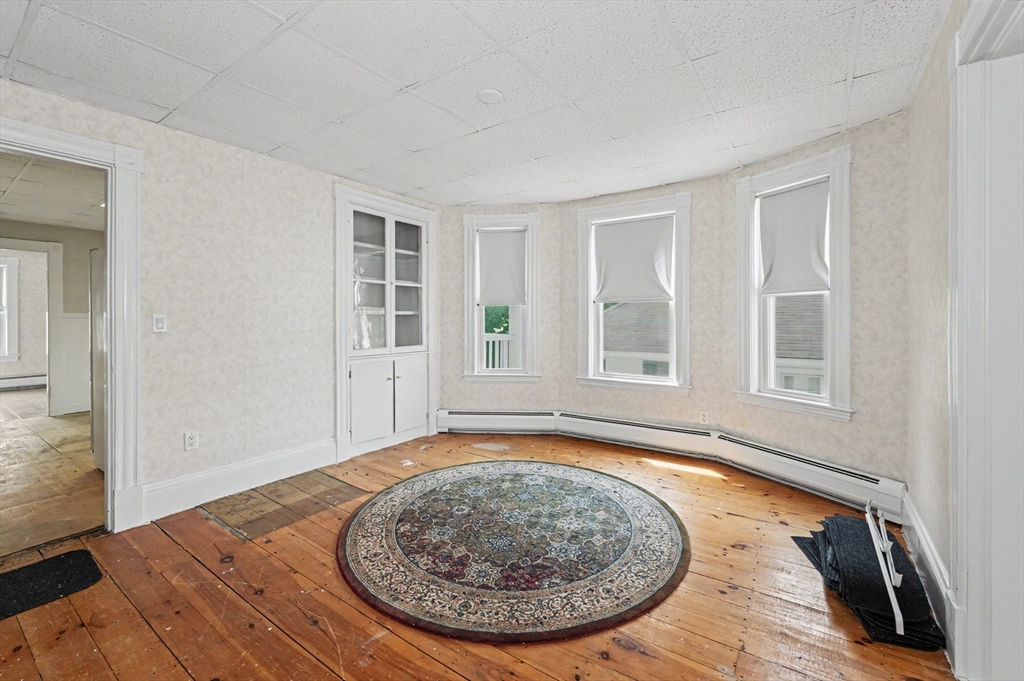 9 Bourne St Property Photo 28