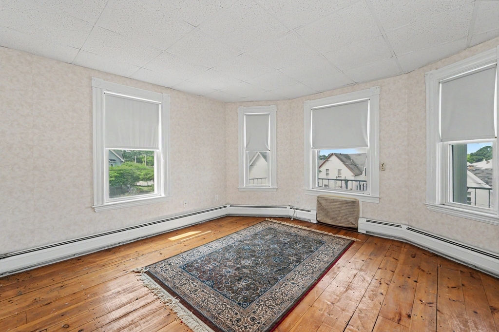 9 Bourne St Property Photo 29