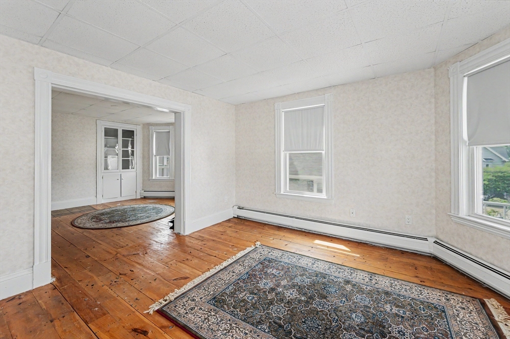 9 Bourne St Property Photo 31