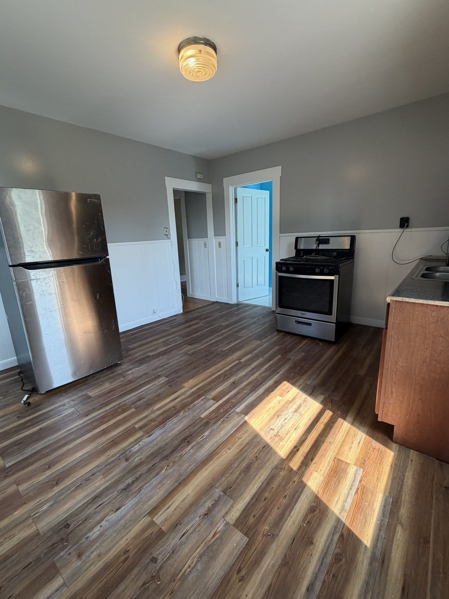 74 Linden St # 2 Property Photo 1