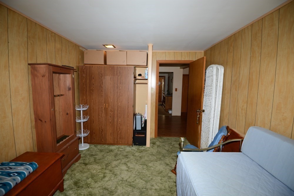 93 Pine St Property Photo 15