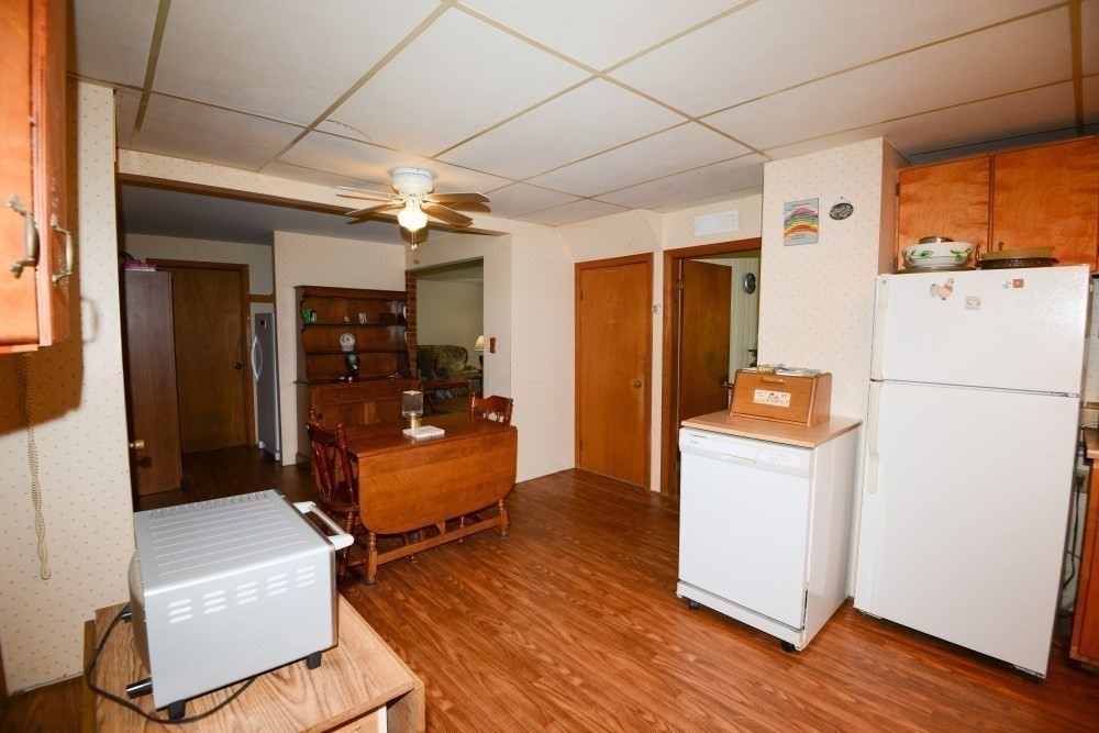 93 Pine St Property Photo 18