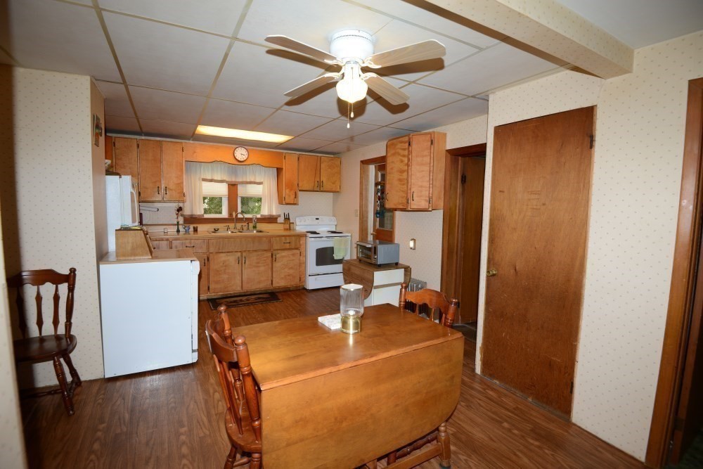 93 Pine St Property Photo 21