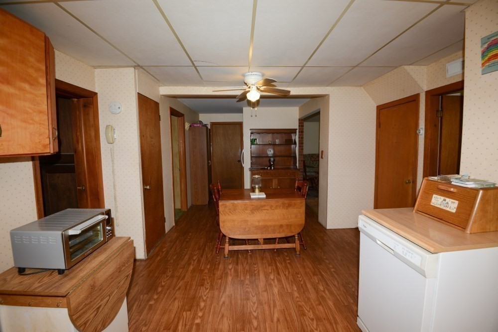 93 Pine St Property Photo 22