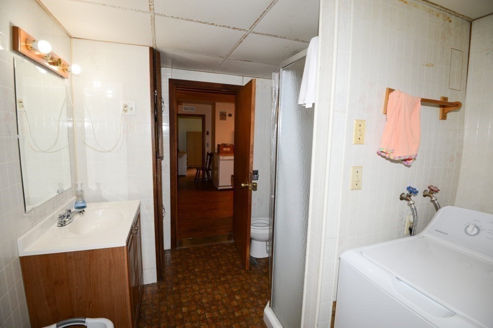 93 Pine St Property Photo 24