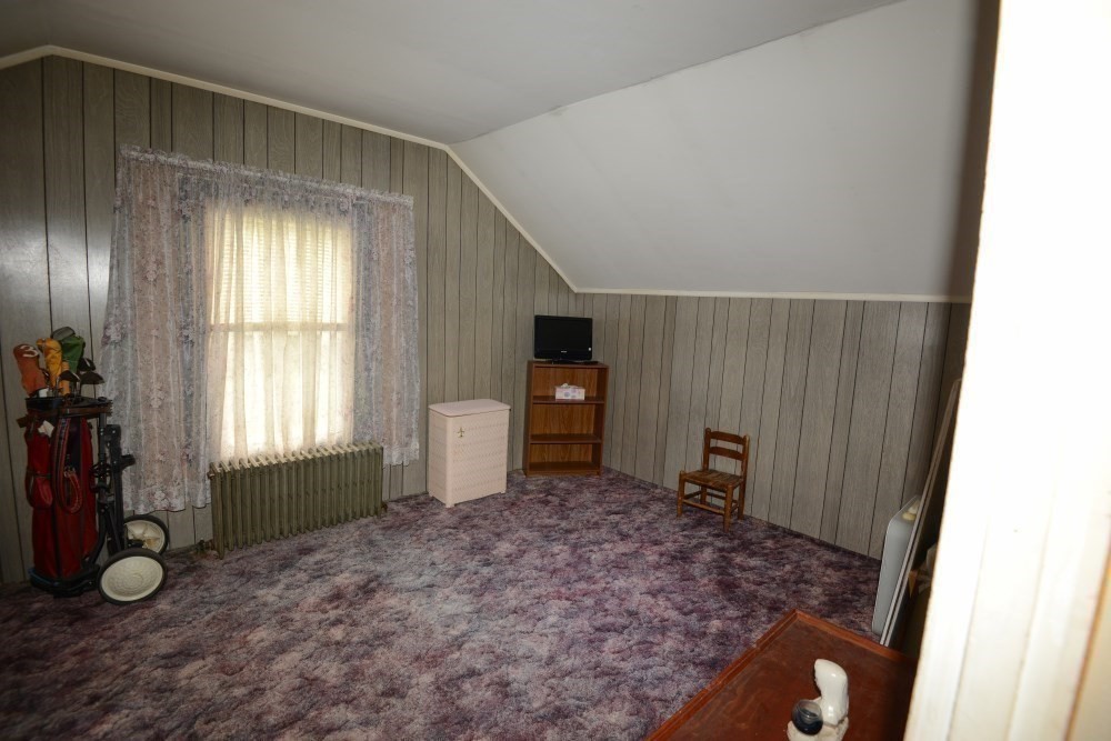 93 Pine St Property Photo 30