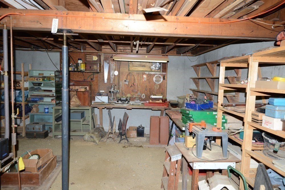 93 Pine St Property Photo 34