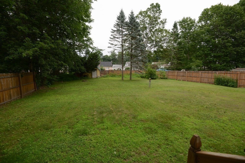 93 Pine St Property Photo 35