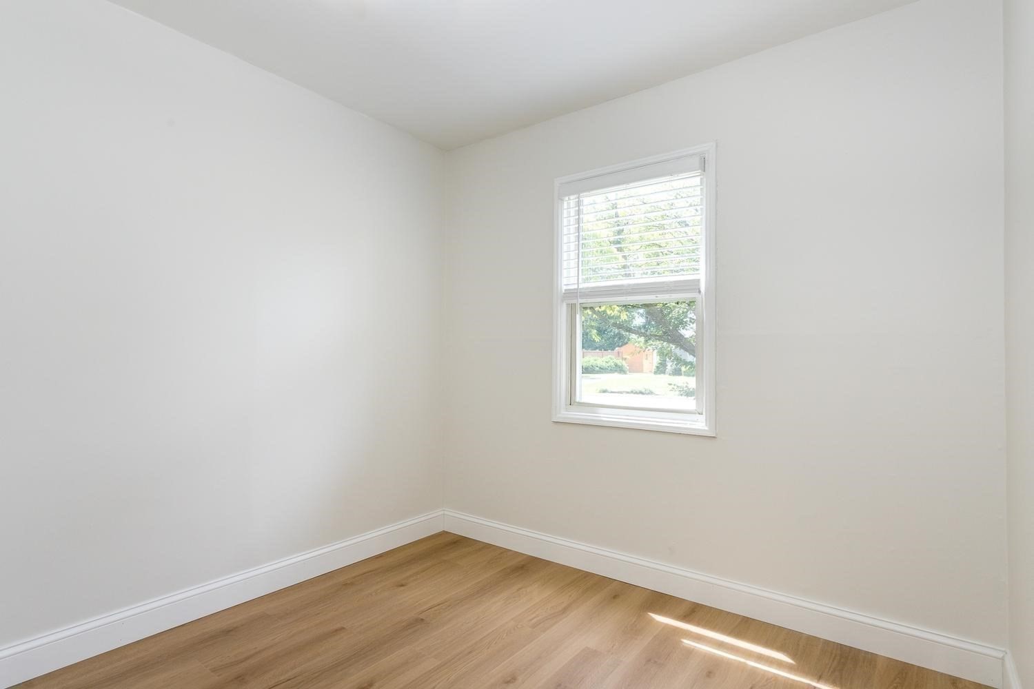 20 Rayburn Rd Property Photo 13