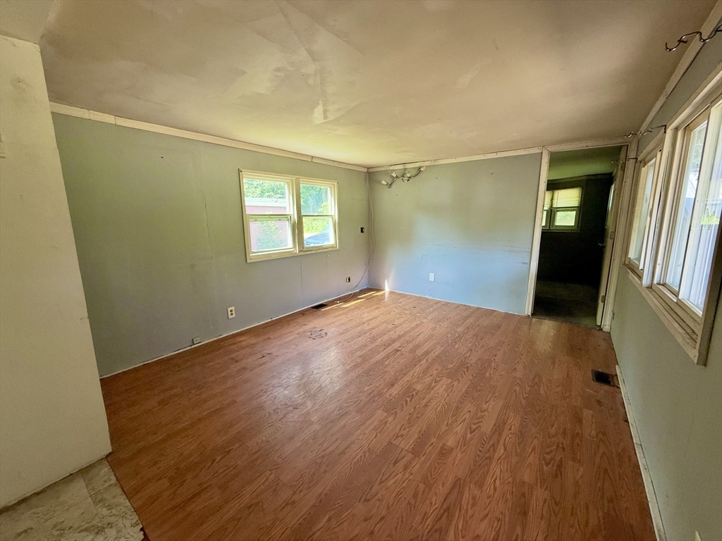 868 Southampton Rd # 72 Property Photo 6
