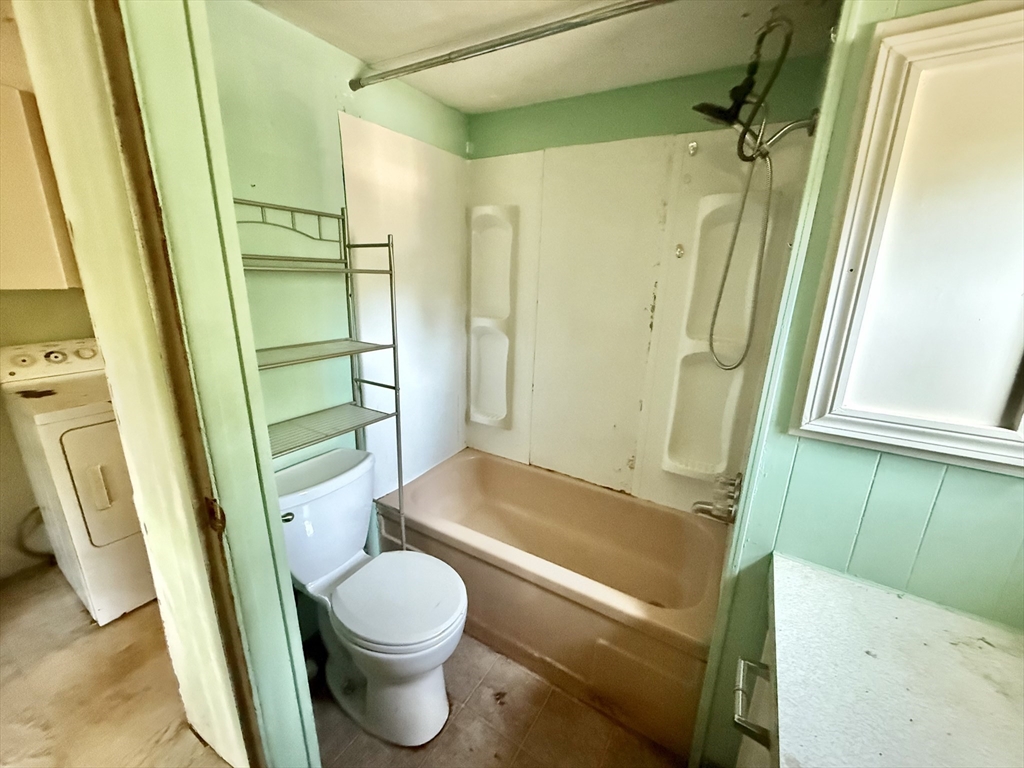 868 Southampton Rd # 72 Property Photo 11