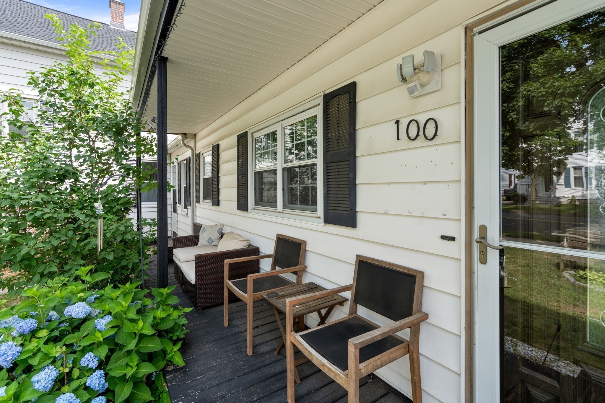 100 Chestnut # 100 Property Photo 3