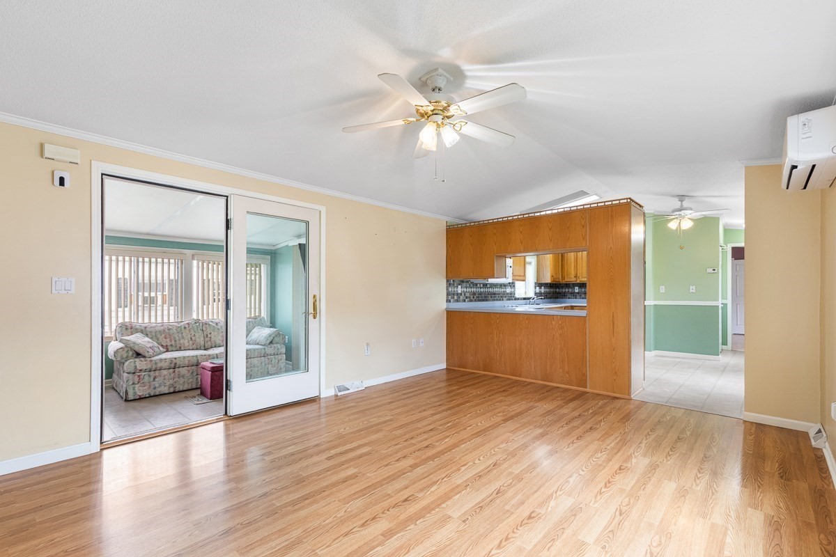 7 Robert Rd Property Photo 12