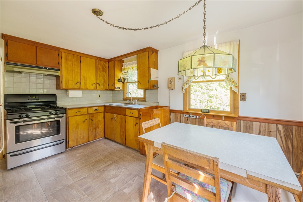 29 Puritan Rd Property Photo 4