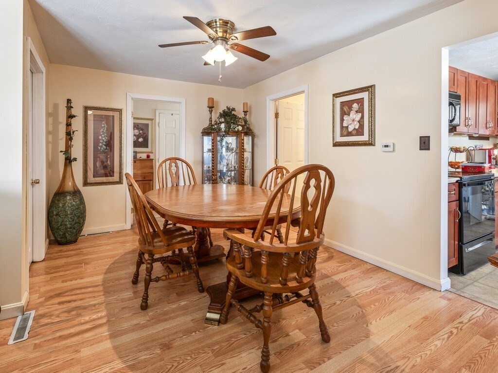 242 Pleasant Street Property Photo 14