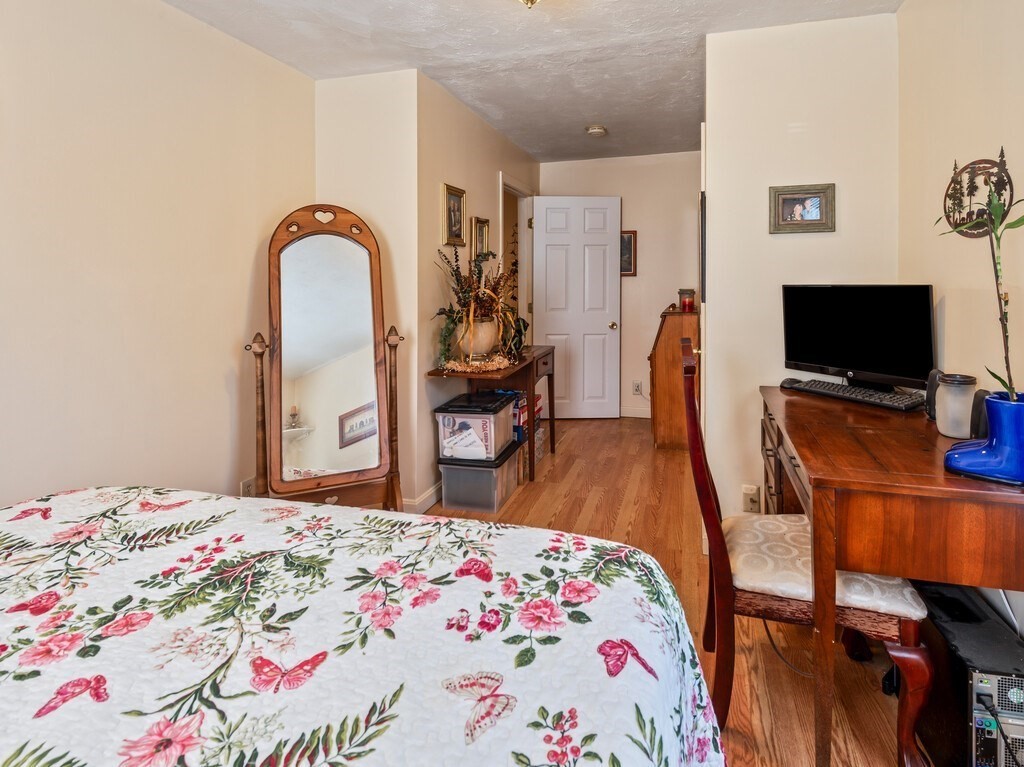 242 Pleasant Street Property Photo 17