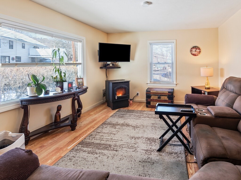 242 Pleasant Street Property Photo 18