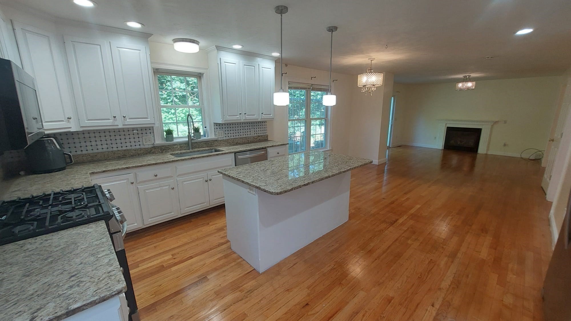 339 Poplar St. Property Photo 4