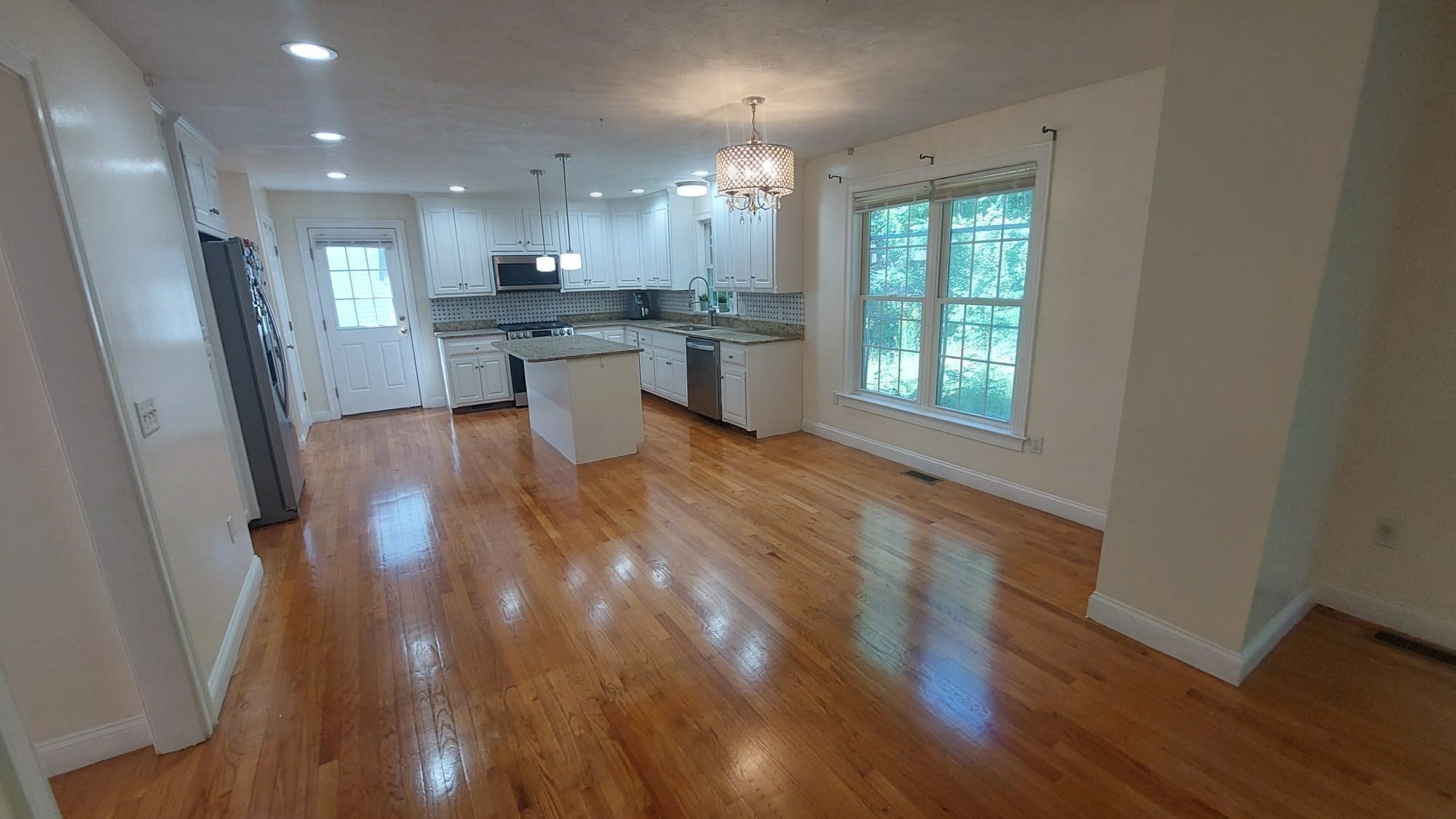339 Poplar St. Property Photo 7