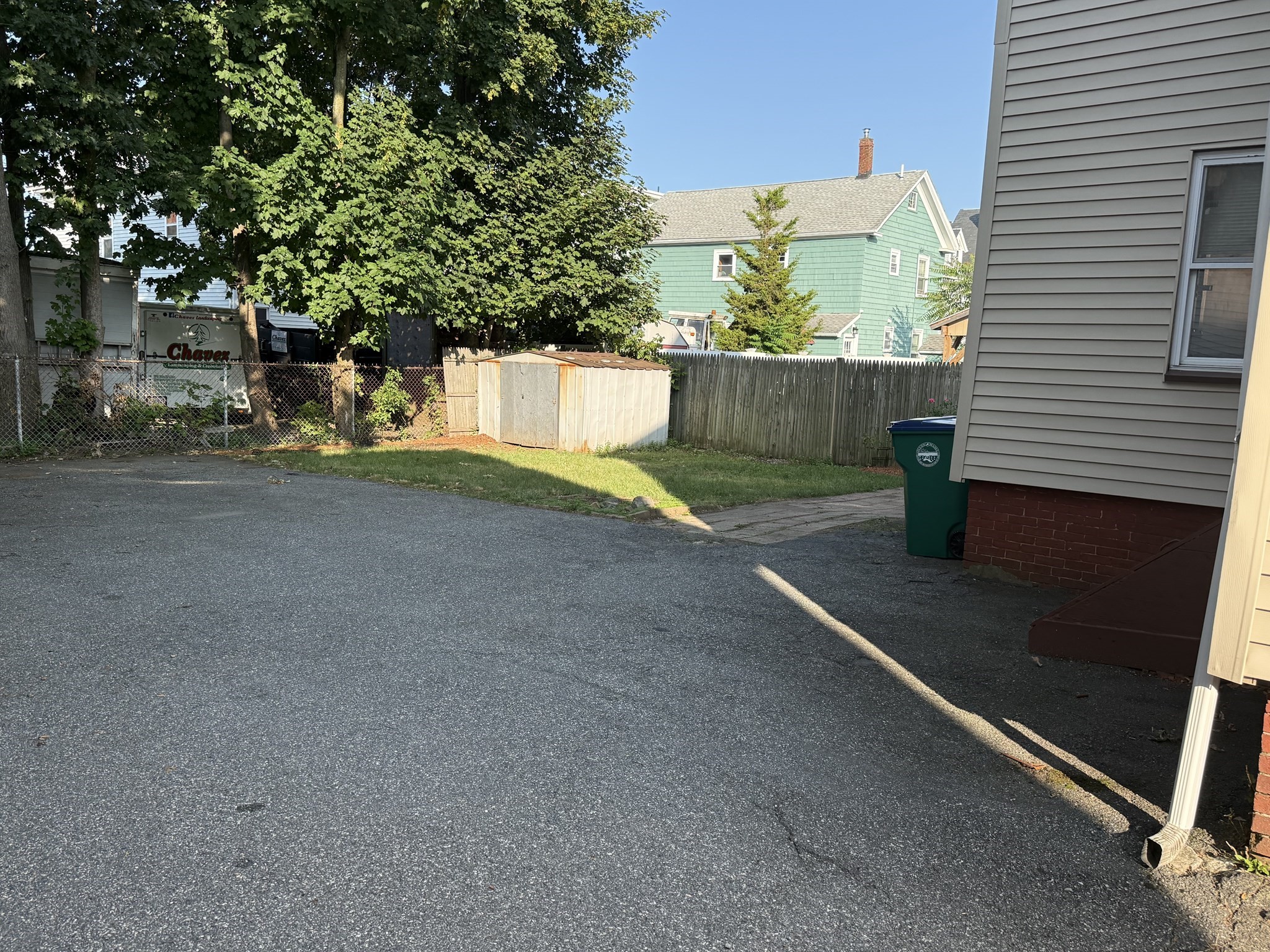 17 Alice Ave Property Photo 4