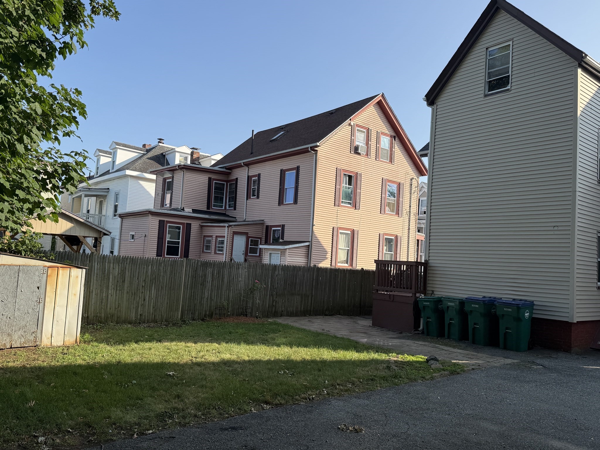 17 Alice Ave Property Photo 6