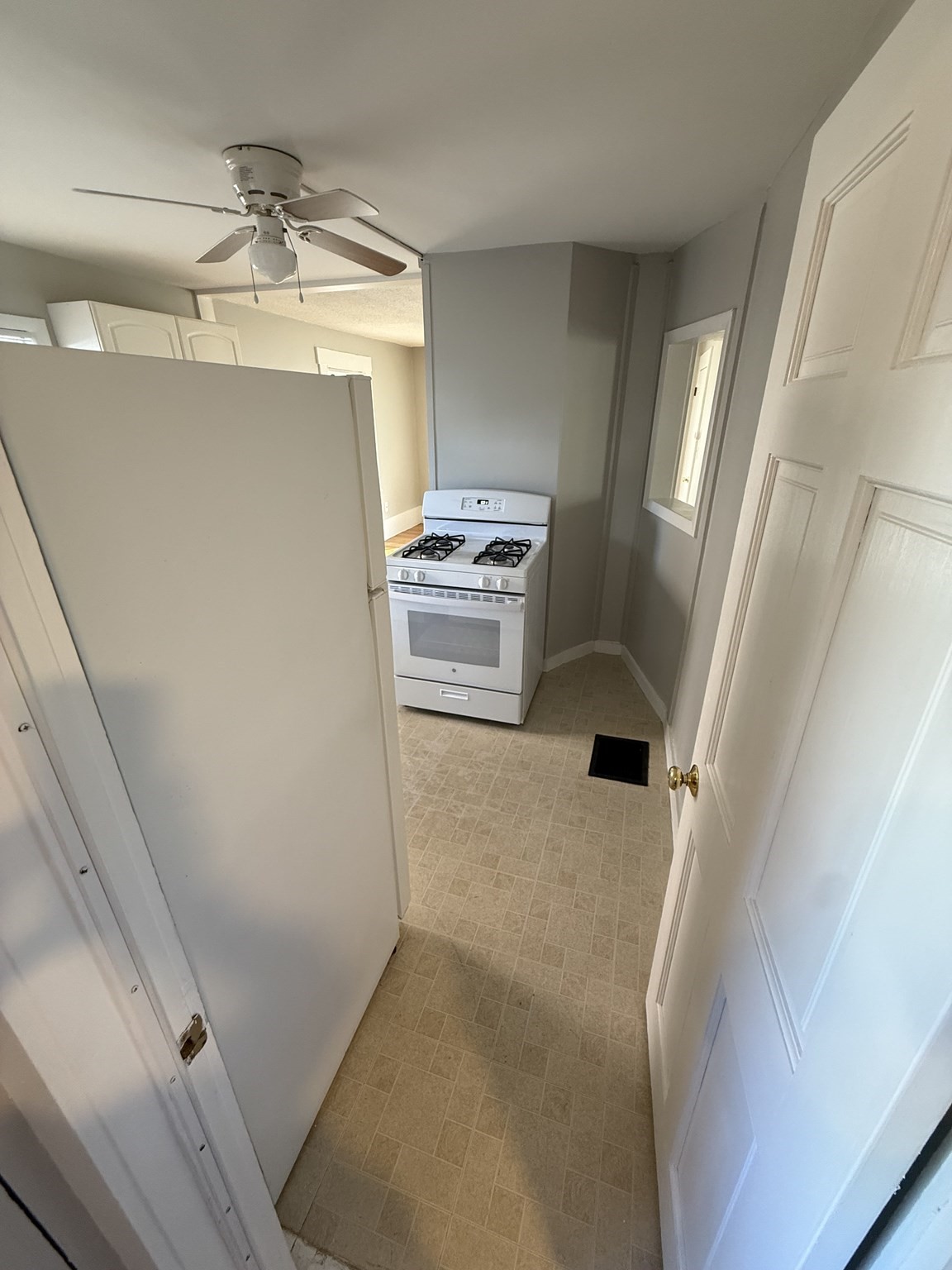 17 Alice Ave Property Photo 11