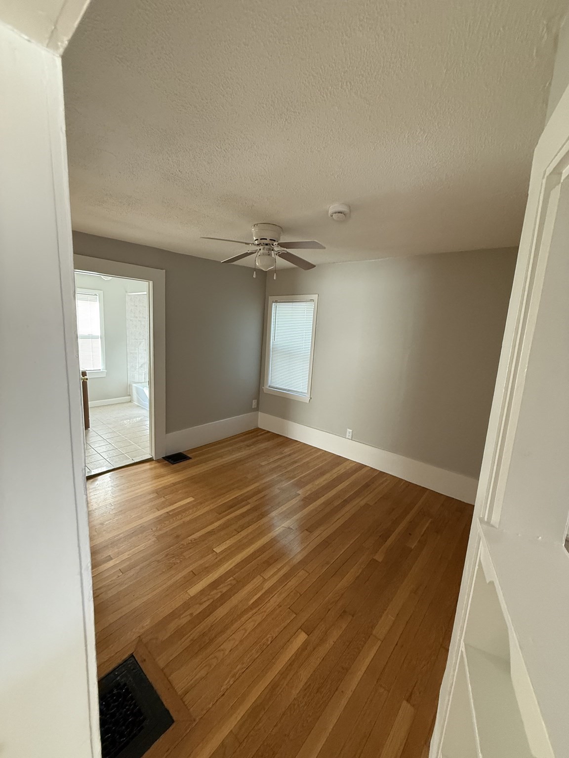 17 Alice Ave Property Photo 14