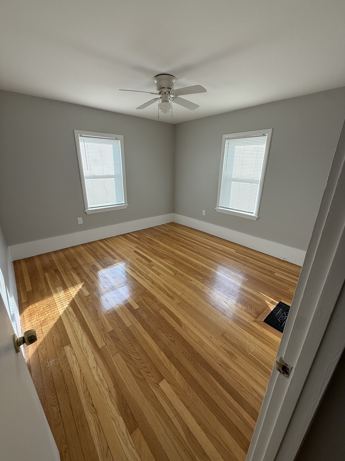 17 Alice Ave Property Photo 16