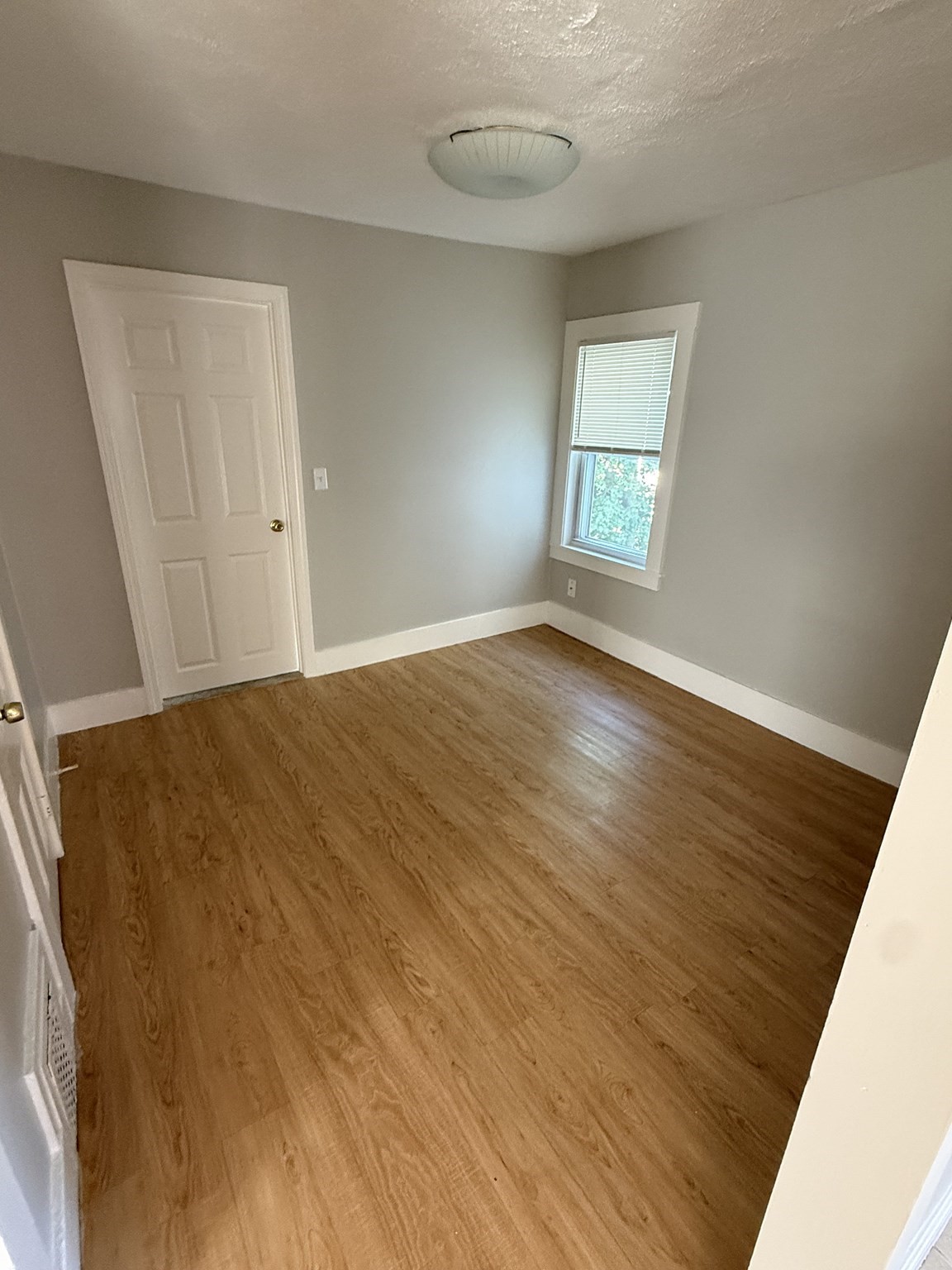 17 Alice Ave Property Photo 29