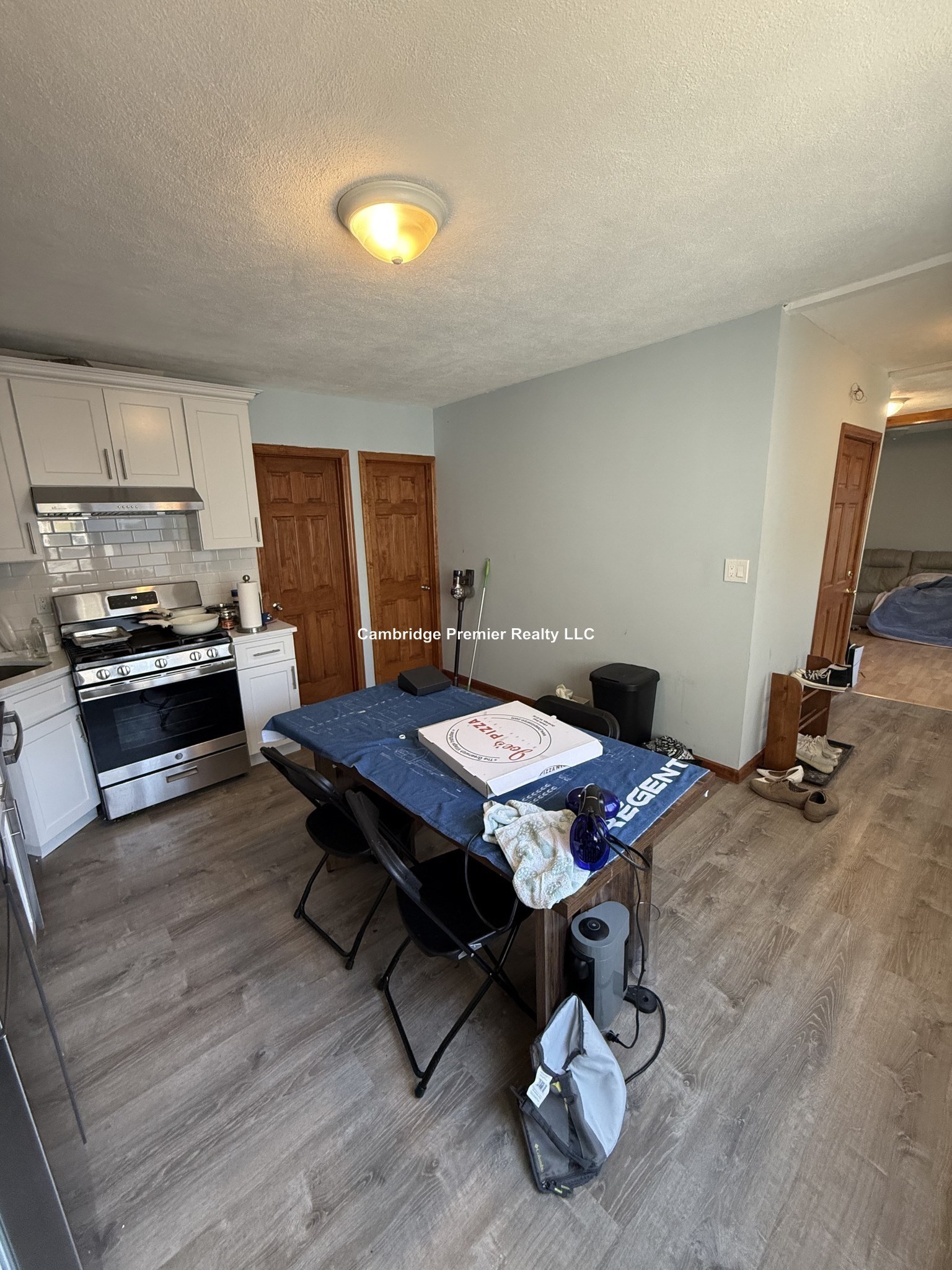 89 Webster Ave # 3 Property Photo 3