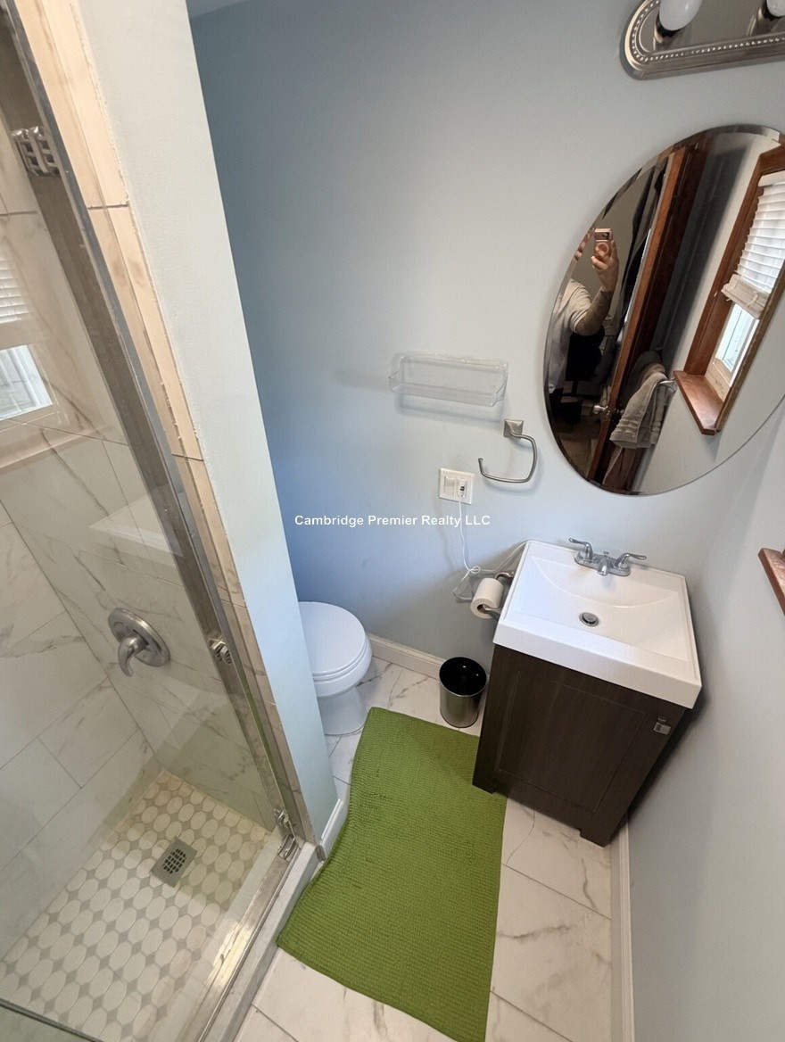 89 Webster Ave # 3 Property Photo 9