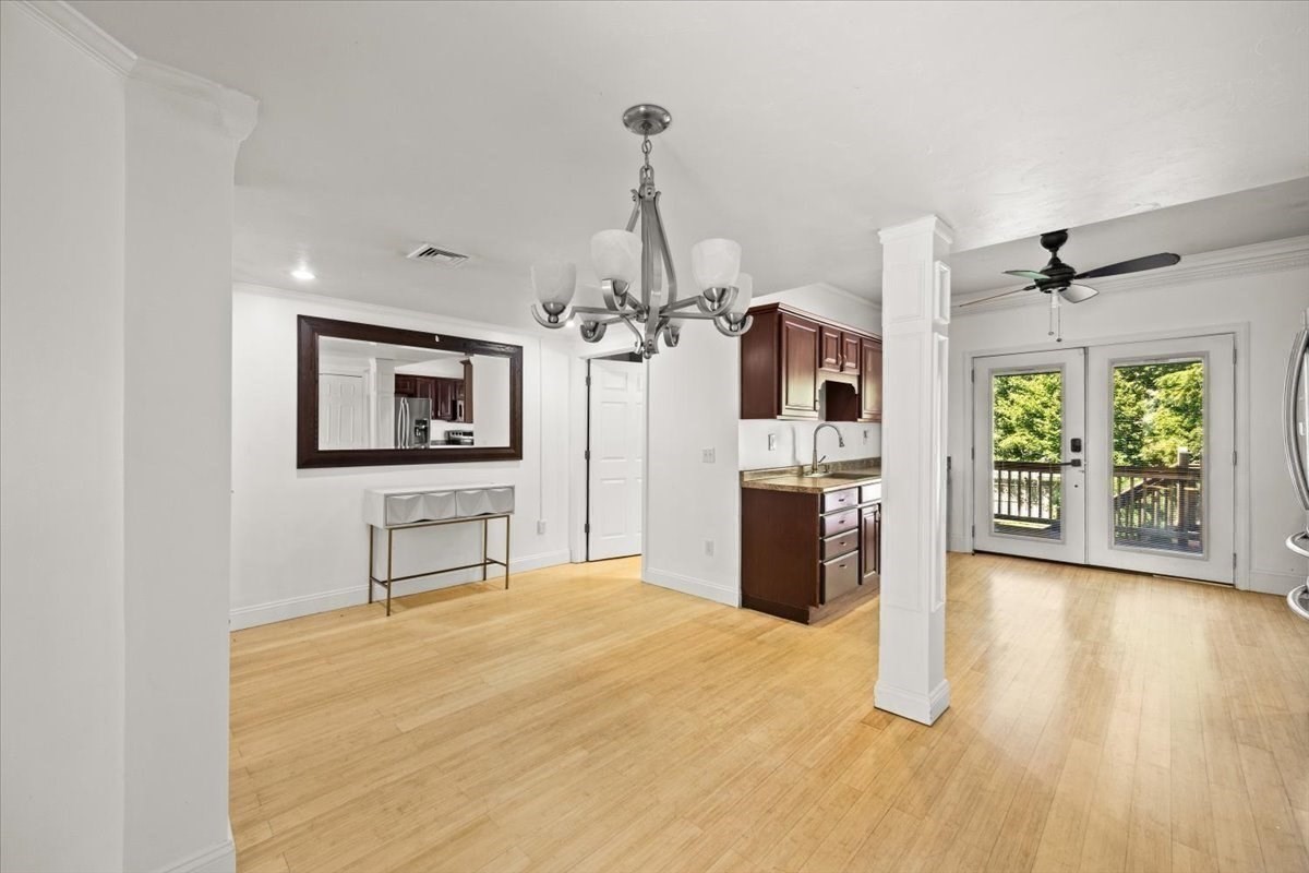 69 Front St Property Photo 5