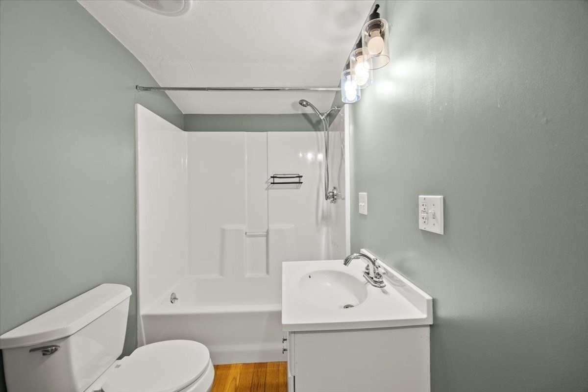 69 Front St Property Photo 14