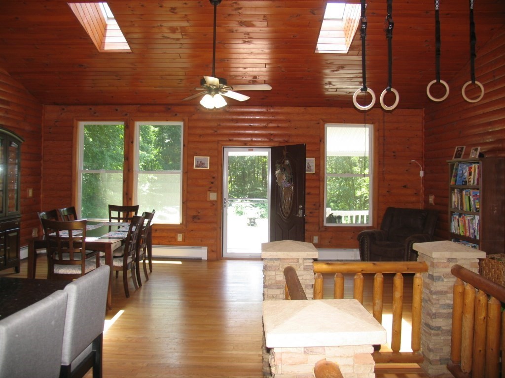 85 Thayer Property Photo 6