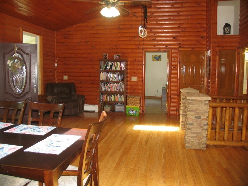 85 Thayer Property Photo 9